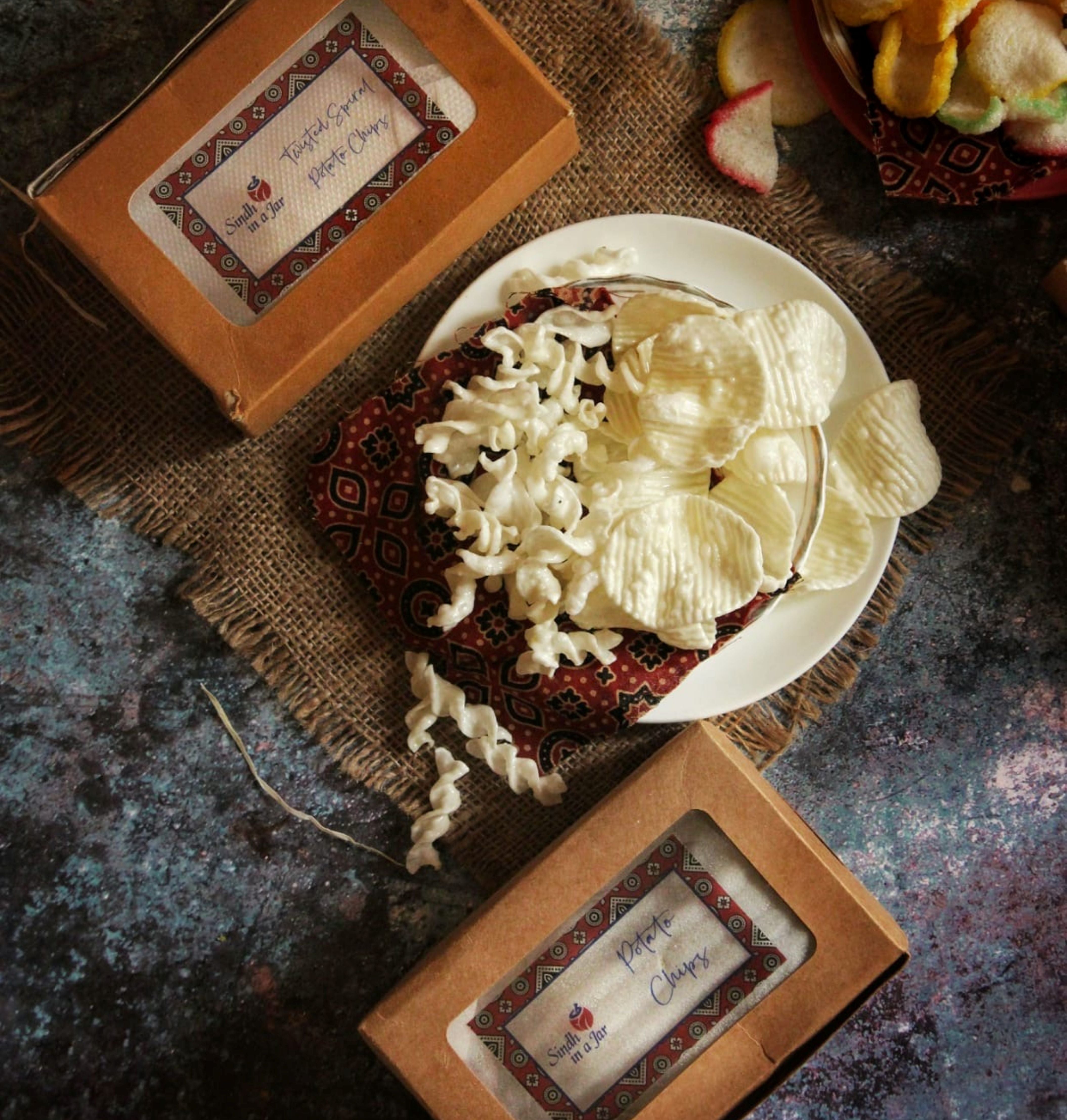 Aaloo Chips - Machine made