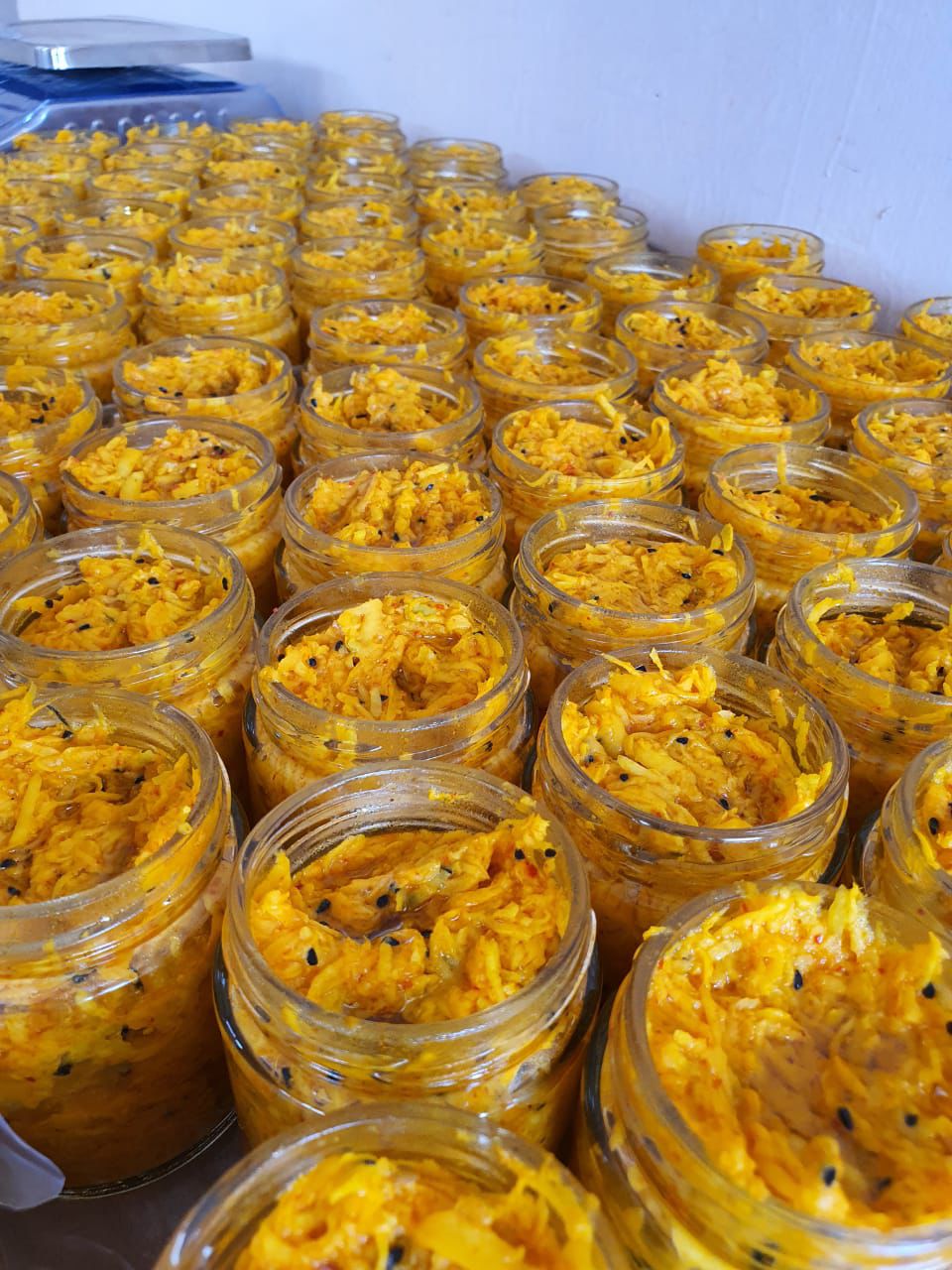 Sindh in a jar - Grated Raw Mango Pickle a.k.a Potli / Beendi/ Gathri Pickle